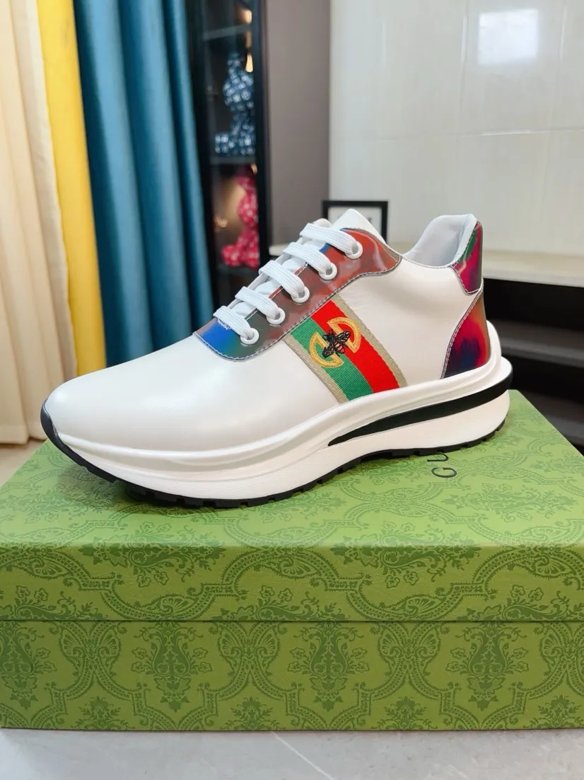 Factory price 420🌹🌹GUCCI [Gucci] New high-end brand of men's shoes, the latest fashionable casual men's shoes, trendy and versatile, relaxed and sporty style, uppers imported from Italy, first-layer cowhide, genuine leather lining and ultra-fine workmanship. Original personalized fashionable rubber wear-resistant outsole, light and comfortable on the foot, size 38-44